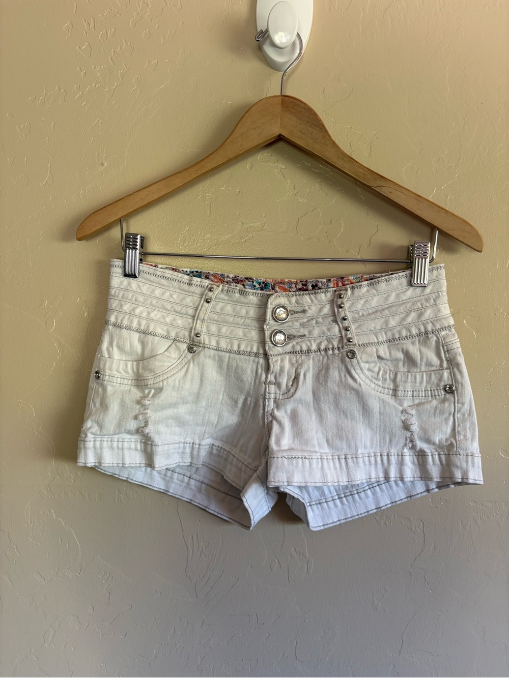 Y2K 2000s Vintage Low Rise White Secretly Evil Mini Micro Shorts Size 2